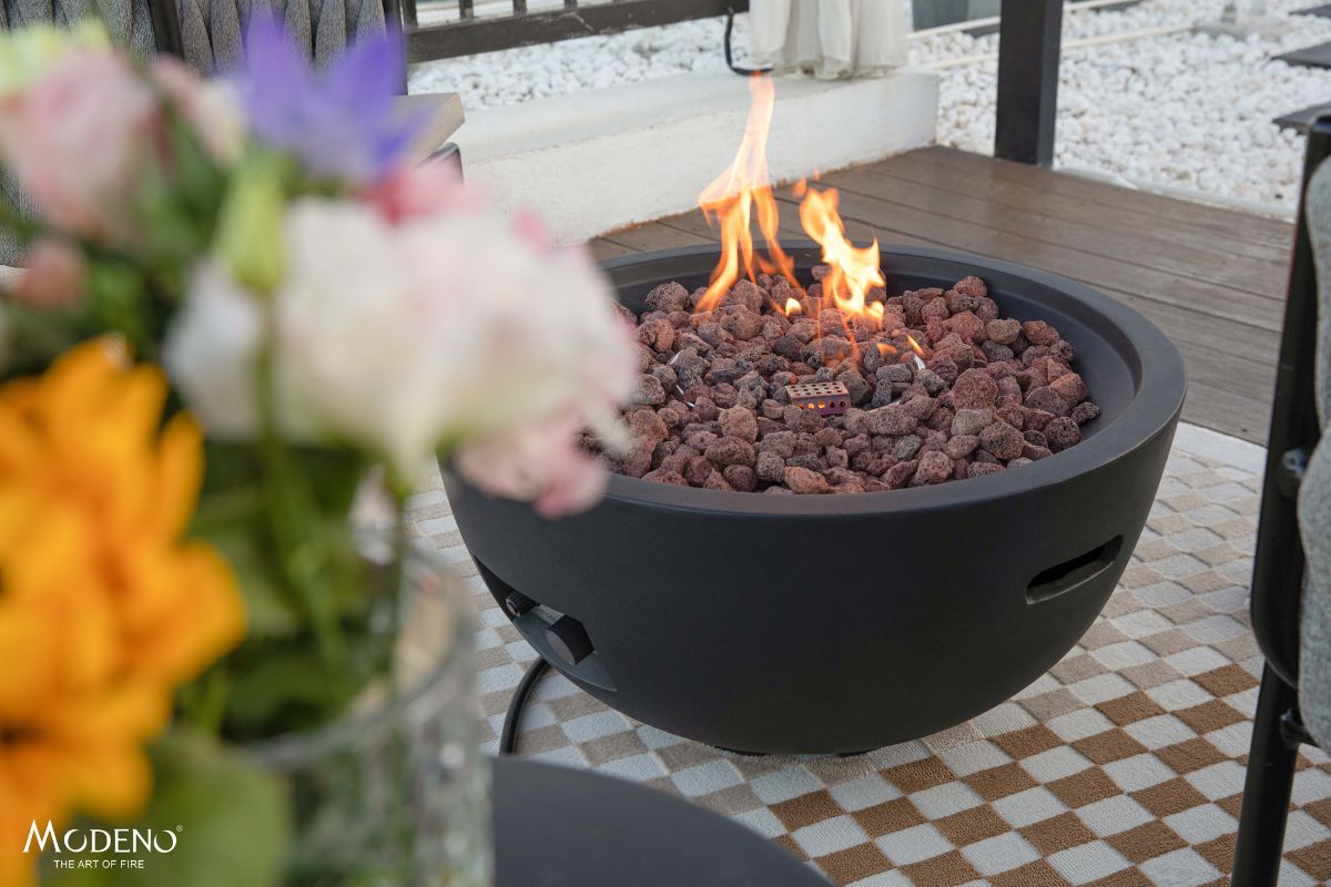 Lava stones and flame in the JEFFERSON fire pit