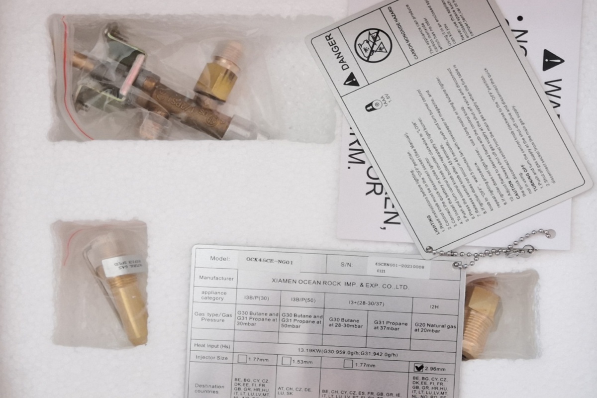 Conversion kit with its rating plate in the box