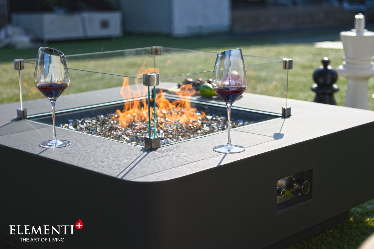BERGAMO fire pit with the glass wind guard