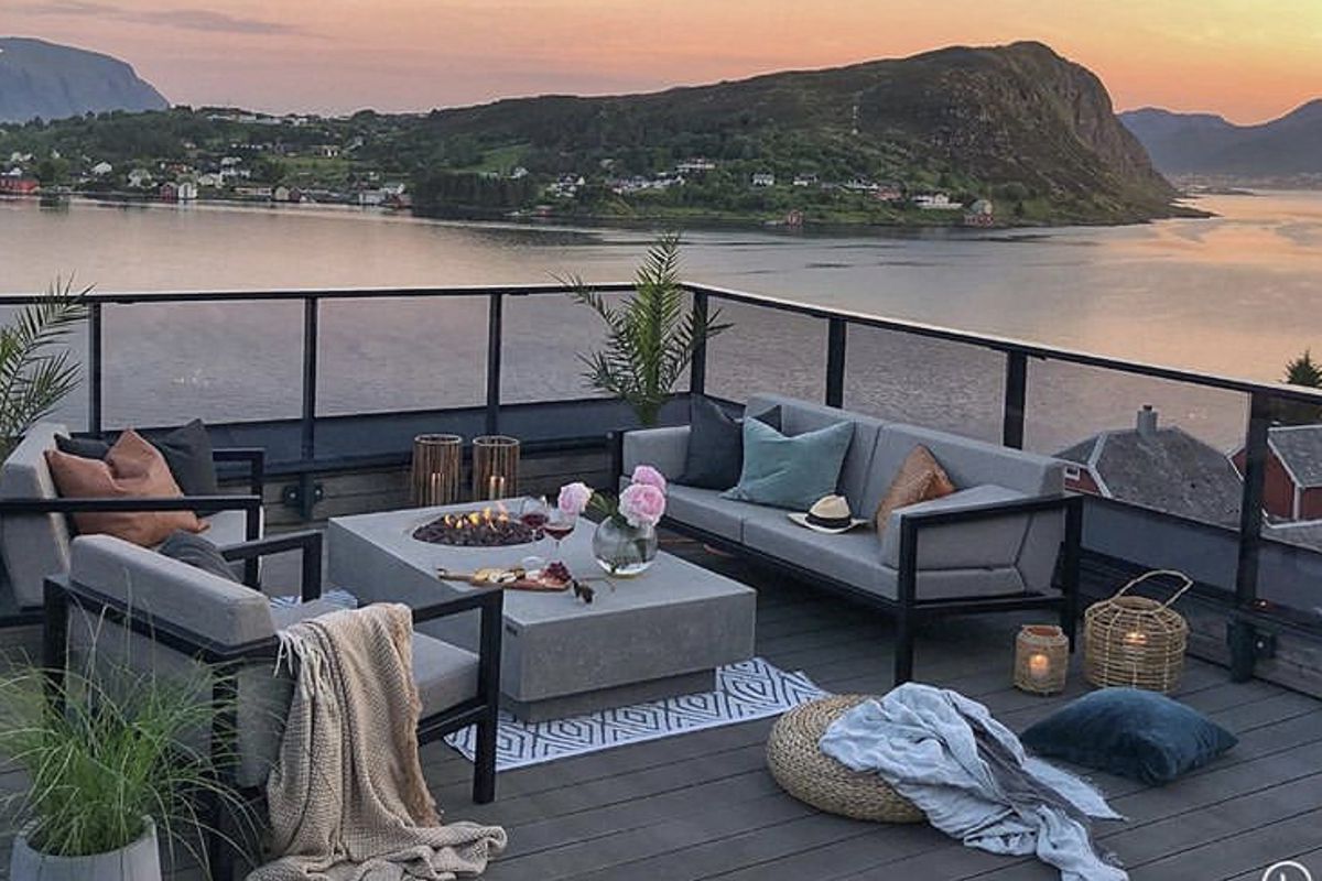 METROPOLIS table on a terrace at sunset