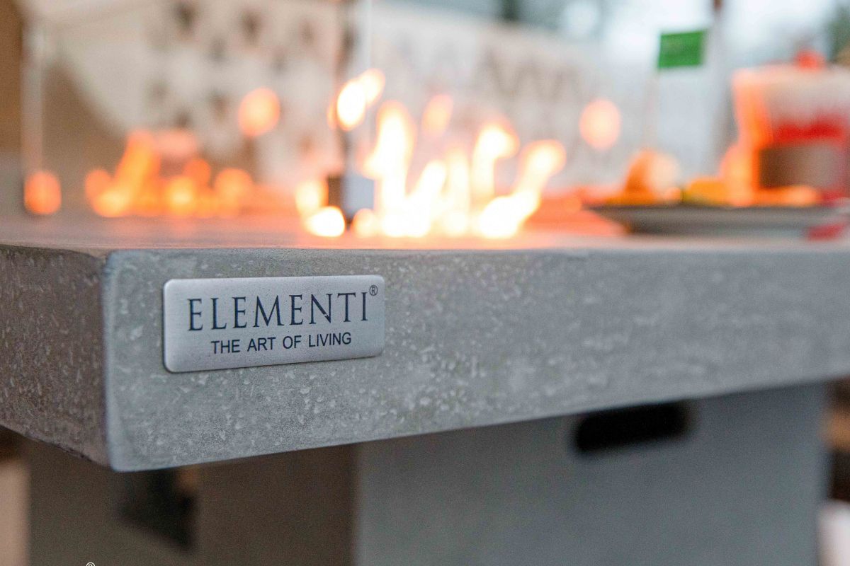 Edge of the BIRMINGHAM table with the ELEMENTI badge