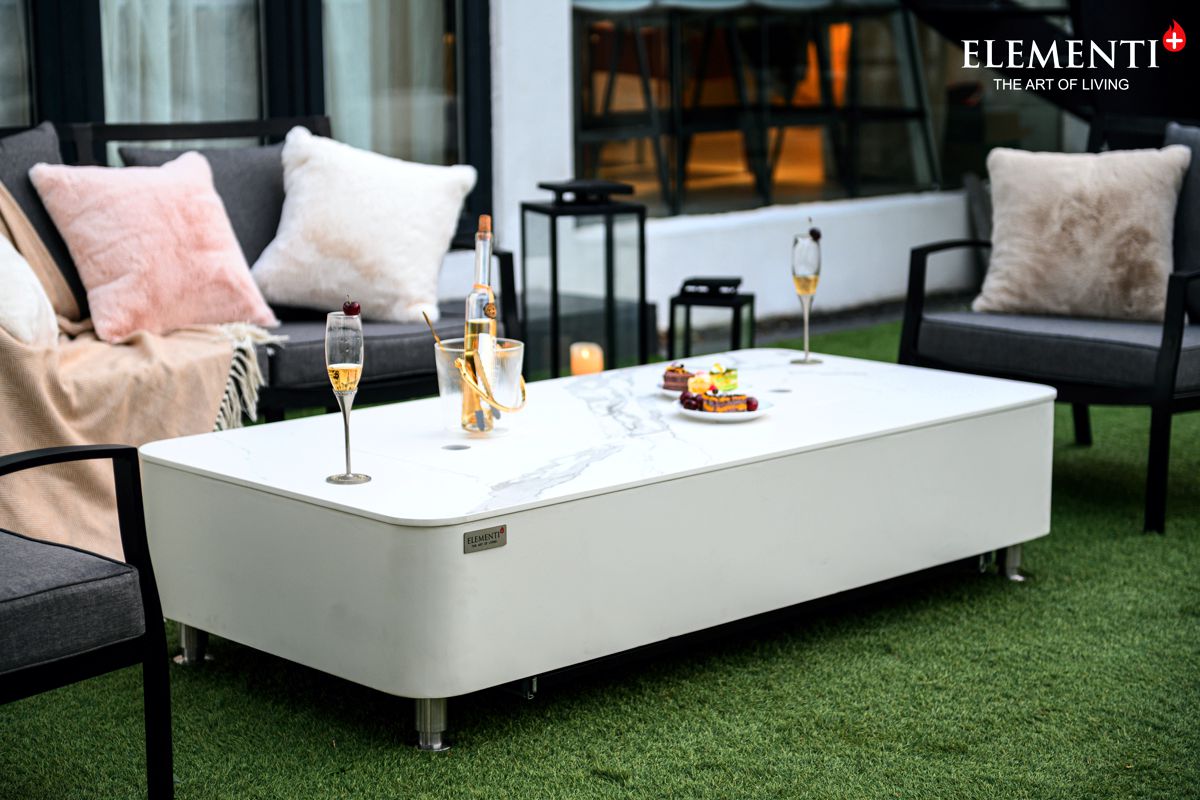 ATHENS table with the fire pit lid on